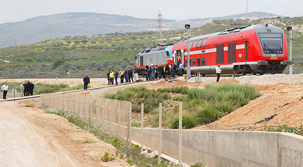 ’Israel’ Promoting Railway Linking Haifa Seaport with Saudi Arabia